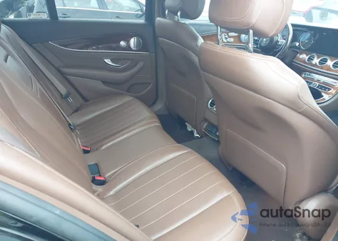 2019 Mercedes-Benz E 300 4Matic z USA, uszkodzony, nr VIN WDDZF4KBXKA518437